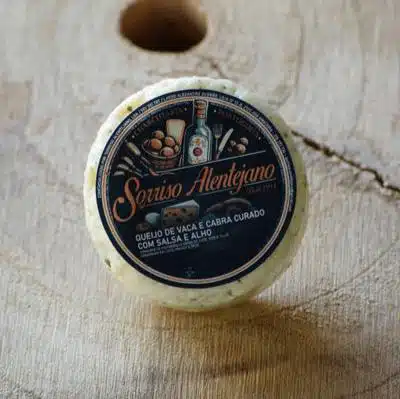 310 Queijo de Vaca e Cabra Curado com Salsa e Alho - Image 2